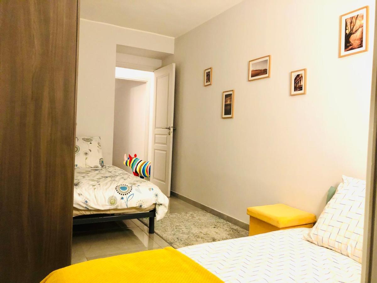 Charming Apartment Near The Beach ヴィルフランシュ・シュル・メール エクステリア 写真
